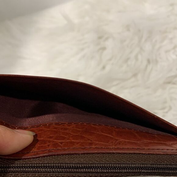 TUSK zip around long line wallet embossed leather slip/zip exterior pockets - Picture 4 of 8